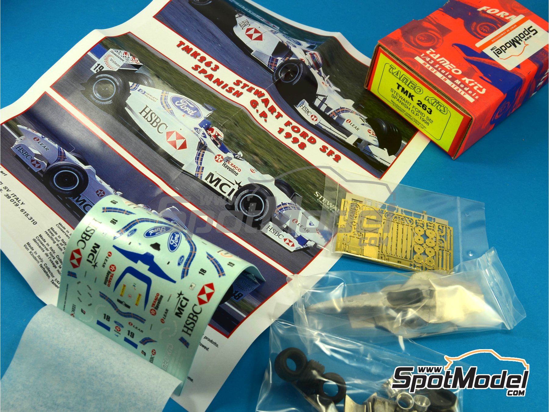 Tameo Kits TMK263: Car scale model kit 1/43 scale - Stewart Ford